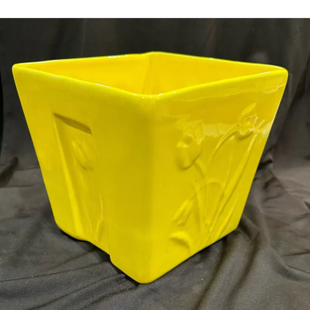 Vtg Mid Century Madeline Originals California Yellow Tulip Planter w/ Sticker